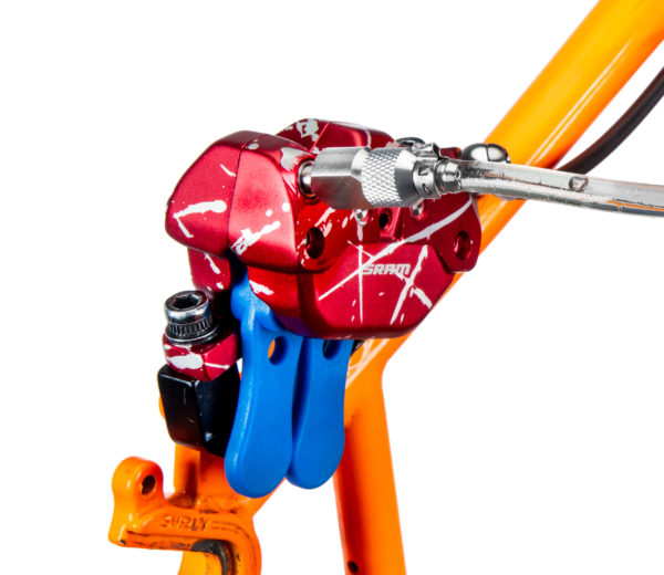 Bleed Kit Adapter for SRAM(R) Bleeding EdgeTM (Mineral Oil) with O-Ring (Silver)